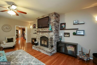 9001 Cunningham Ct, Spotsylvania, VA 22553 - photo 4