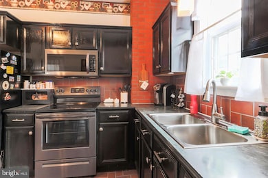 429 2nd St, Slatington, PA 18080 - photo 7