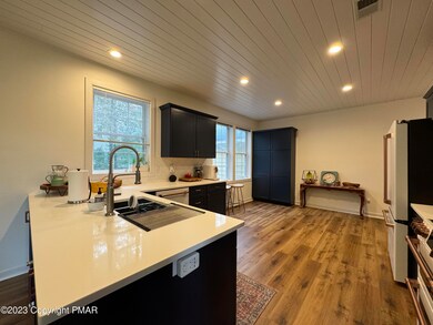 574 Pinecrest Dr, Pocono Pines, PA 18350 - photo 7