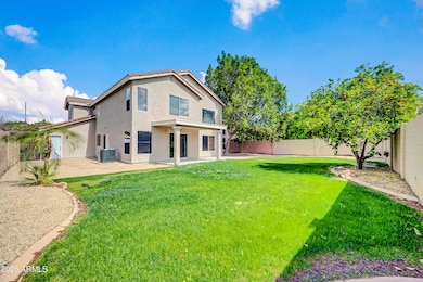 913 W Juanita Ave-23
