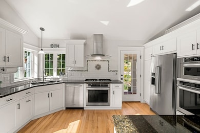 14 Cross St, Dunstable, MA 01827 - photo 3