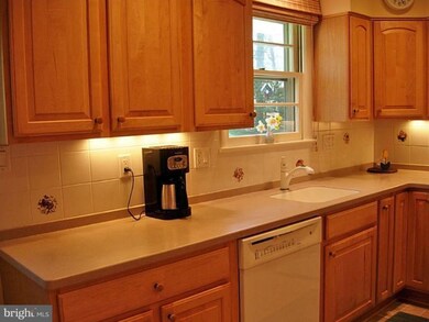 412 Scott Dr, Silver Spring, MD 20904 - photo 6