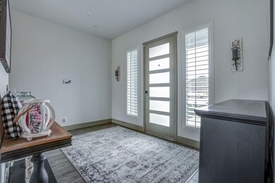 3366 N Douglas Ave, Fresno, CA 93727 - photo 6