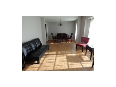 LIVING ROOM / DINING ROOM