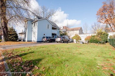 302 Oak St, Scranton, PA 18508 - photo 4