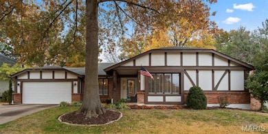 1942 Pine Run Dr, Chesterfield, MO 63017 - photo 2