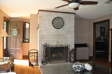 1 Olde Coach Rd, Derry, NH 03038 - photo 3