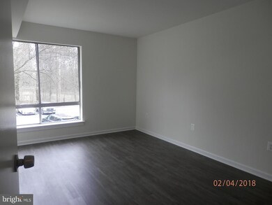 8473 Greenbelt Rd unit 202, Greenbelt, MD 20770 - photo 5