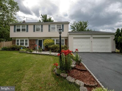 4202 Pinefield Ct, Fairfax, VA 22033 - photo 2