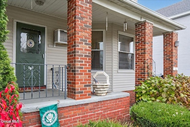 102 S Crystal St, Mechanicville, NY 12118 - photo 2