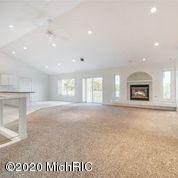 4618 Indian Lake Ct unit 17, Wayland, MI 49348 - photo 6