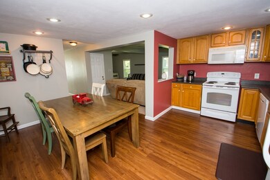 109 S Indiana Ave, Wakarusa, IN 46573 - photo 5