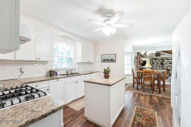 668 Summerwind Dr 22