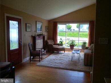 1237 Bullens Ln, Woodlyn, PA 19094 - photo 4