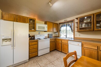 63425 Mustang Rd, Bend, OR 97701 - photo 6