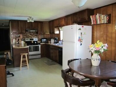 8 Dexter St, Sanford, ME 04073 - photo 3