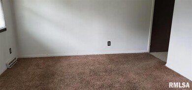 4012 N Pine St, Davenport, IA 52806 - photo 3