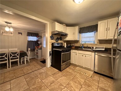 158 Westcott Ave, Cranston, RI 02910 - photo 7