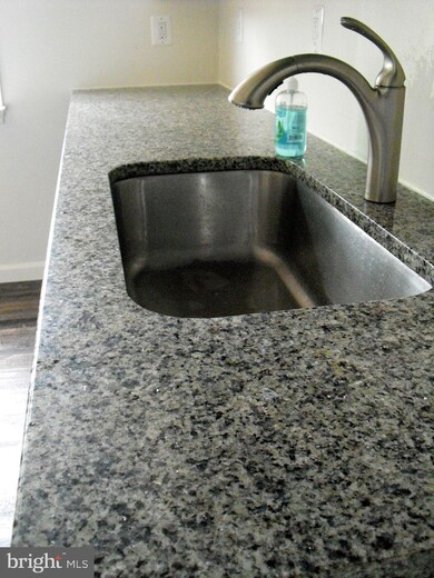 2723 Yarnall Rd, Halethorpe, MD 21227 - photo 5