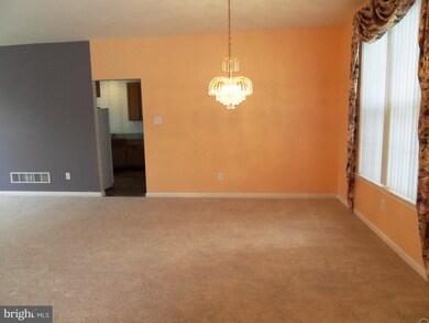 201 N Silver Fox Dr unit 472, Glen Mills, PA 19342 - photo 2