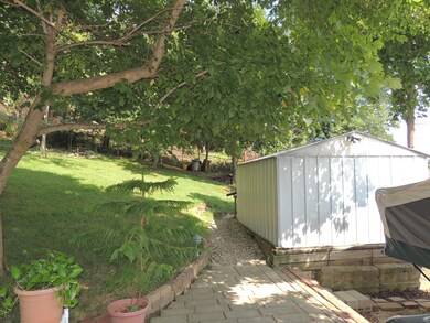 426 N Orchard St, Logan, OH 43138 - photo 3