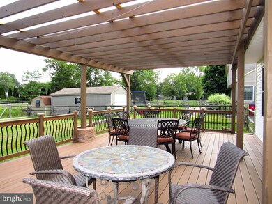 35 Mohr St, Quakertown, PA 18951 - photo 4