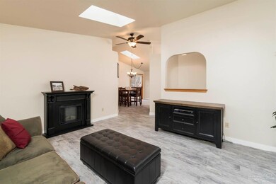 1707 NE Meerkat Ave, Bend, OR 97701 - photo 7