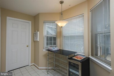 5842 Wyndham Cir unit 205, Columbia, MD 21044 - photo 6