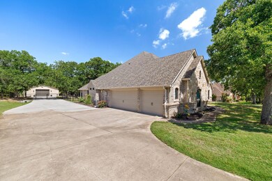 208 S Natural Springs Ln, Azle, TX 76020 - photo 3