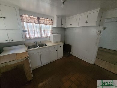 502 W 36th St, Savannah, GA 31415 - photo 5