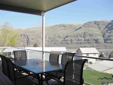 1422 4th St, Asotin, WA 99402 - photo 4