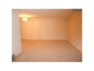 Living room/dining room combination