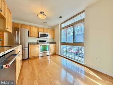 608 15th St S unit 2, Arlington, VA 22202 - photo 6
