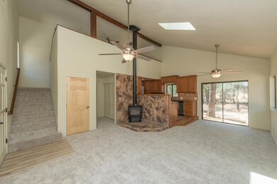2210 Blue Oak Dr, Redding, CA 96001 - photo 5