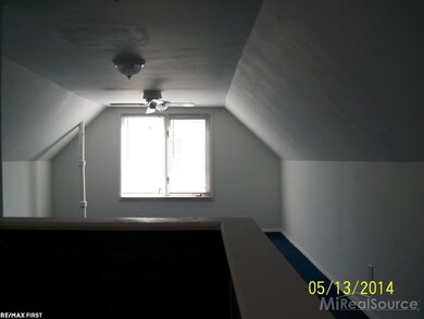 8076 Standard, Center Line, MI 48015 - photo 3