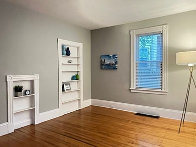 128 Chestnut St unit 1, Brookline, MA 02445 - photo 4