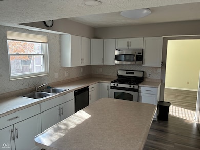 7687 Madden Ln, Fishers, IN 46038 - photo 4