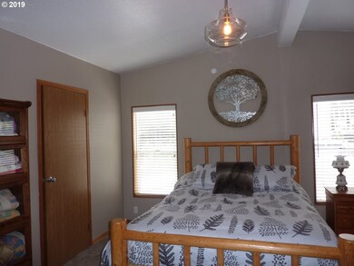 Bedroom, Primary