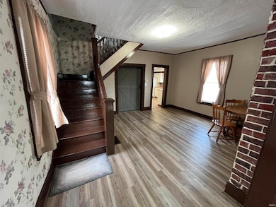 360 W 6th St, Peru, IN 46970 - photo 3