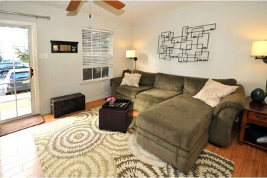 110 Carlton Ct, Harleysville, PA 19438 - photo 5