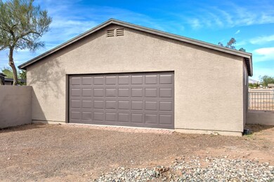11002 E Grove St-2