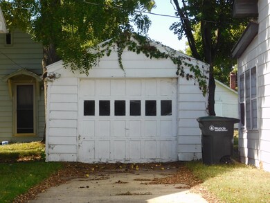 301 N Light St, Muncie, IN 47303 - photo 4