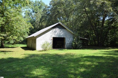 This could be a Barn or a Shop. Needs some upfitti