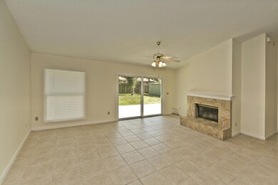010_Family Room