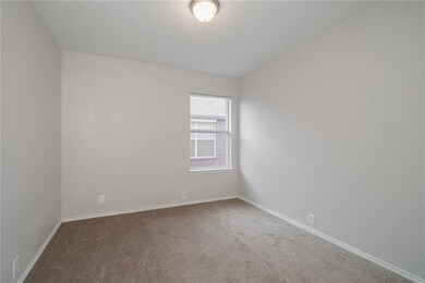 Another great sized bedroom!