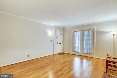 2669 S Walter Reed Dr unit A, Arlington, VA 22206 - photo 3