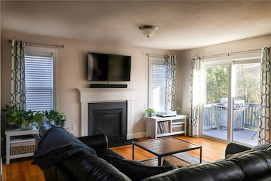40 Stream View Dr unit 40, Cumberland, RI 02864 - photo 6