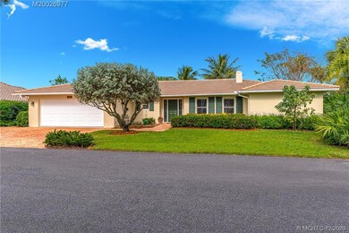 Intracoastal Access Stunner!