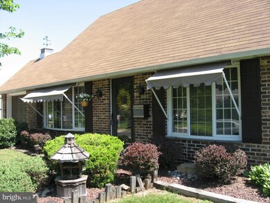 75 Cobalt Ridge Dr N, Levittown, PA 19057 - photo 3