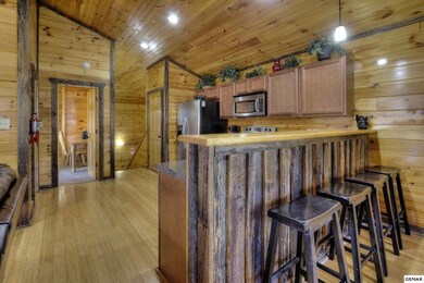 921 Mcmakin Way, Pigeon Forge, TN 37863 - photo 6